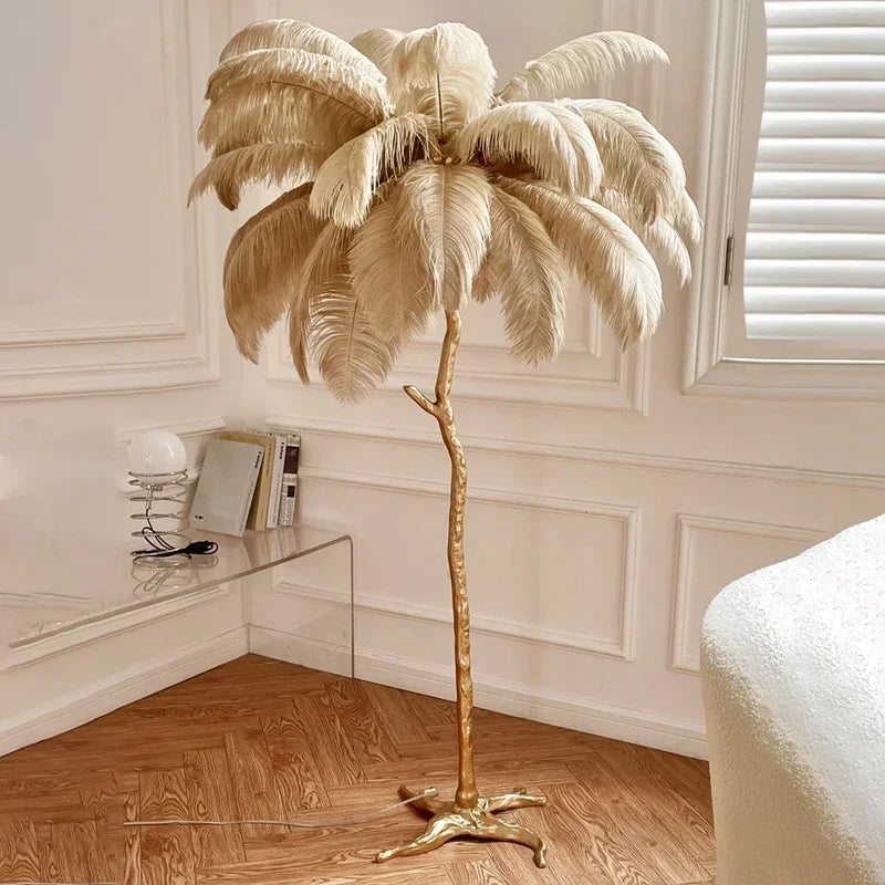 Lampadaire salon  – Design Élégant avec Base Dorée pour Intérieur Raffiné