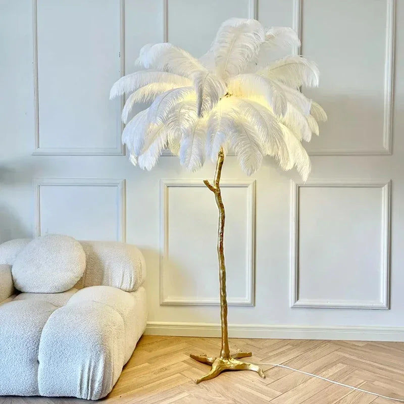 Lampadaire salon  – Design Élégant avec Base Dorée pour Intérieur Raffiné