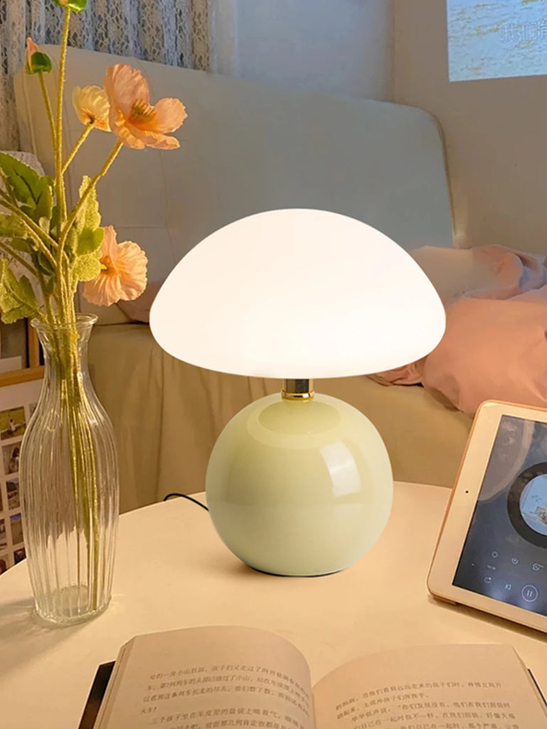 Lampe de table champignon en verre rose - Éclairage doux et style élégant